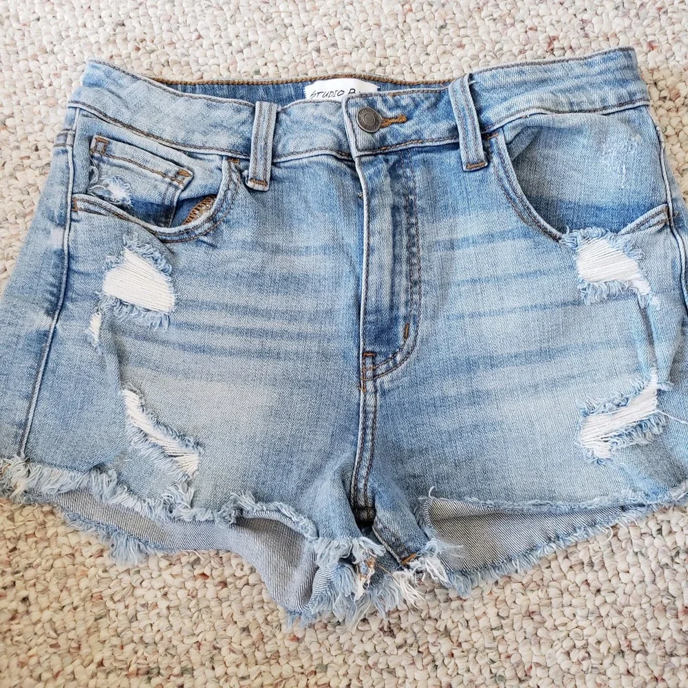 Studio Blue Lulu‎ High Rise Fringe Hem shorts Size 28